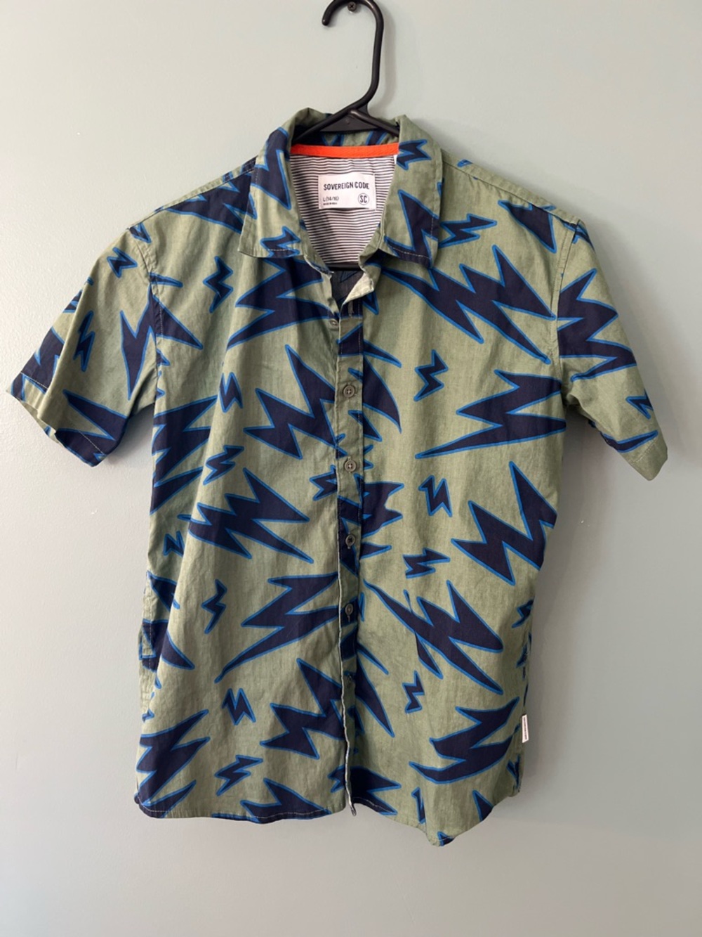 Sovereign Code Boys Lightning Bolt Button Down - size (L 14/16)